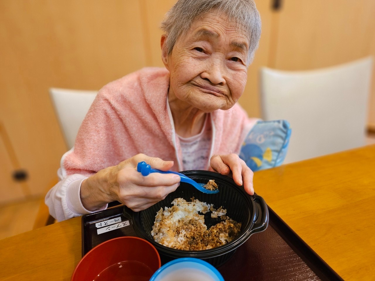 5月の行事ではフロア対抗戦の玉入れ行事を行いました。